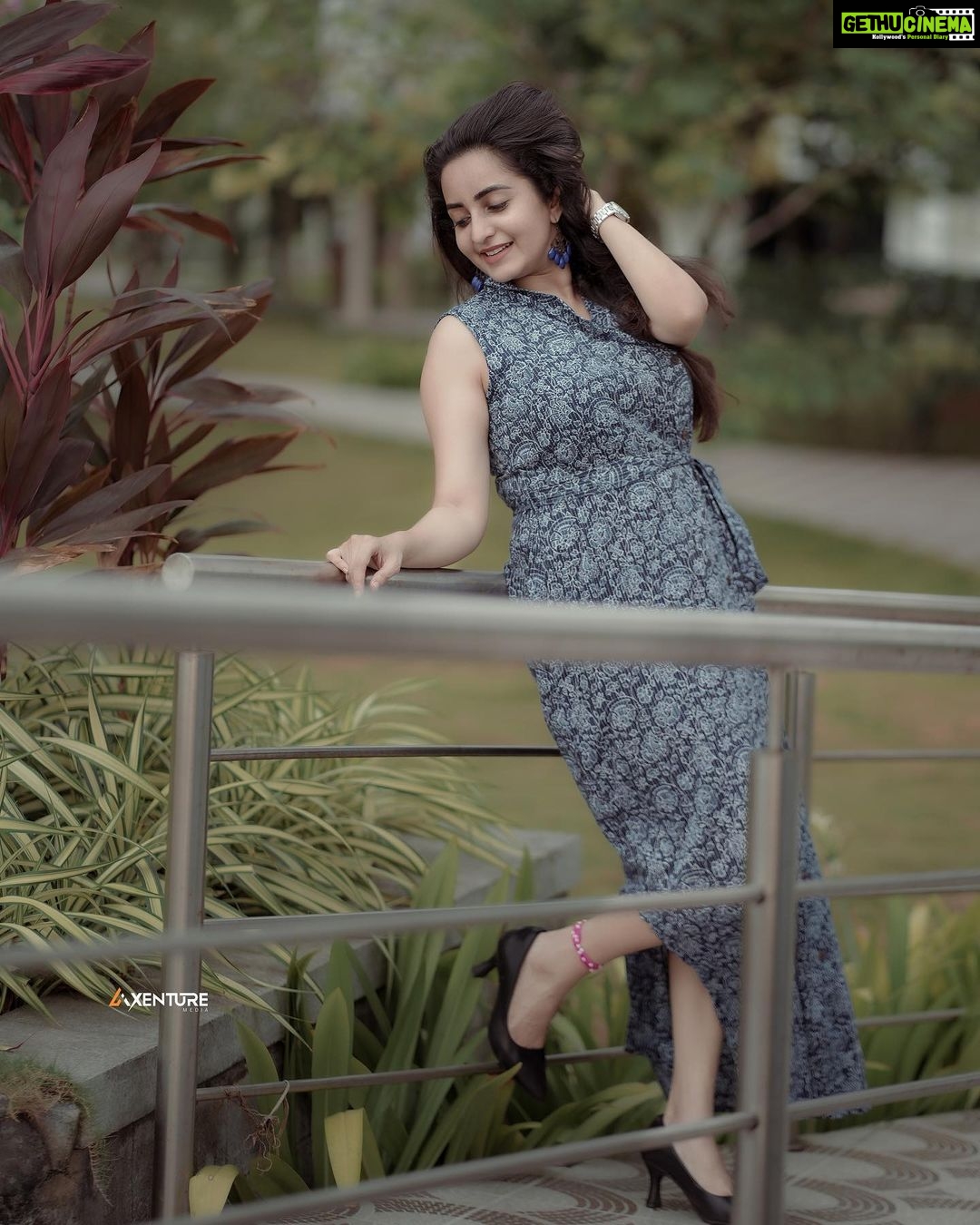 Bhama Instagram - @shafeekk___ @axenture_media_official_ @cubes_ads_productions