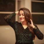 Bhama Instagram - @ajinfotokada 🦋