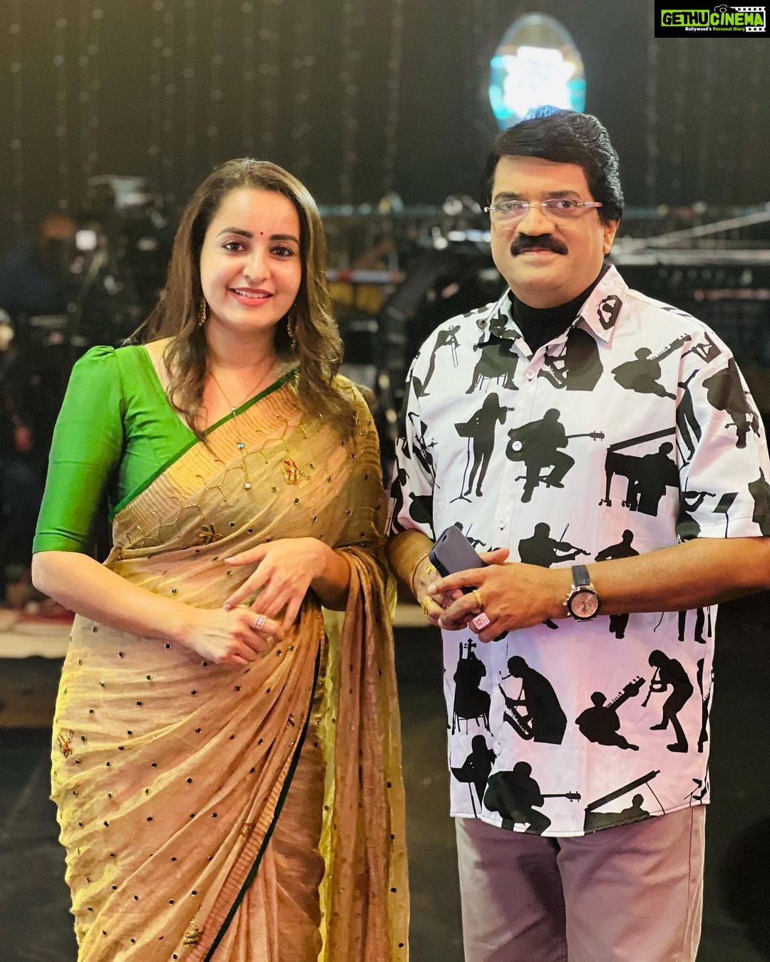 Bhama Instagram - #TopSinger #Shoot #with mg sir&Annaachi 😛😃
