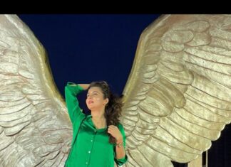 Bhama Instagram - Let your Dreams Fly High💚