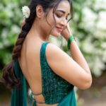 Bhanu Sri Mehra Instagram – When in doubt wear a saree 🦚

Wearing: @kalpana_vogeti 
Click 📸: @manoj_gangula 
Hairstyle: @hairstylistravi 

#saree #love #green #bhanusree🔥❤️ #hybridpilla #instagram #instapost
