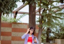 Bhanu Sri Mehra Instagram - Sunshine on my mind ✨️ Pc: @they_call_me_keshu #beyou #look #up #bhanusree🔥❤️ #hybridpilla #instafashion #actor