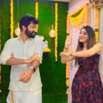 Bhanu Sri Mehra Instagram - #rajunabalaraju #bootcutbalaraju reel with my akka @iam_bhanusri ❤️