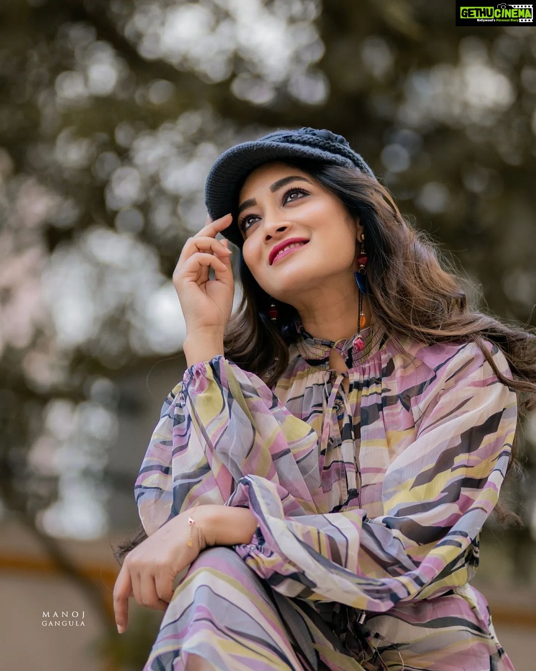 Bhanu Sri Mehra Instagram - Look for the magic every moment ✨️ Click: @manoj_gangula Make up: @shrad_dhamakeovers Hairstyle: @shrad_dhamakeovers #newclick #actorslife #busy #instsgram #instsgramfashion #telugupilla #bhanusree🔥❤️ #hybridpilla