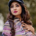 Bhanu Sri Mehra Instagram - Look for the magic every moment ✨️ Click: @manoj_gangula Make up: @shrad_dhamakeovers Hairstyle: @shrad_dhamakeovers #newclick #actorslife #busy #instsgram #instsgramfashion #telugupilla #bhanusree🔥❤️ #hybridpilla
