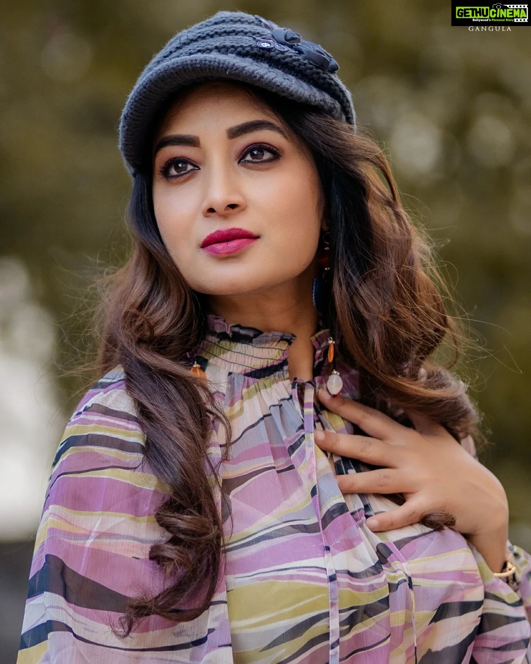 Bhanu Sri Mehra Instagram - Look for the magic every moment ✨️ Click: @manoj_gangula Make up: @shrad_dhamakeovers Hairstyle: @shrad_dhamakeovers #newclick #actorslife #busy #instsgram #instsgramfashion #telugupilla #bhanusree🔥❤️ #hybridpilla