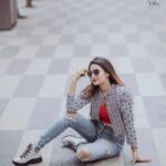 Bhanu Sri Mehra Instagram - You can call me queen bee 🐝 ✨️ #newpost #newclick #bhanusree🔥❤️ #hybridpilla #instafashion