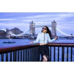 Bhanu Sri Mehra Instagram - 🐧 📸: @pashamphotography #cablebridge #london_city_photo #london #enjoyed #bhanusree🔥❤️ #hybridpilla