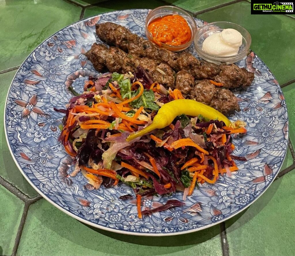 Bhanu Sri Mehra Instagram - Food 🥘😻 #libanais #food #london #travelgram #inatafood #bhanusree🔥❤️ Comptoir Libanais London Bridge