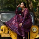 Bhanu Sri Mehra Instagram - Be yourself there's no one better ✨️ Wearing: @kalpana_vogeti Pic 📸: @snaplica_official @sonus_drone Earrings: @pretty.jewelbox #loveliness #bepositive #cool #happy #bhanusree🔥❤️ #newclick #instsgramlover💕