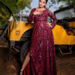 Bhanu Sri Mehra Instagram - Be yourself there's no one better ✨️ Wearing: @kalpana_vogeti Pic 📸: @snaplica_official @sonus_drone Earrings: @pretty.jewelbox #loveliness #bepositive #cool #happy #bhanusree🔥❤️ #newclick #instsgramlover💕