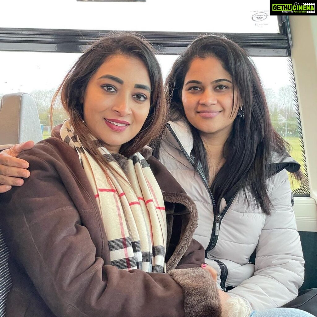Bhanu Sri Mehra Instagram - The best things happen outside of our comfort zone’s ✨ @arha_rayasam #london🇬🇧 #travel #londondiaries #bhanusree #instafashion #instagram London, United Kingdom
