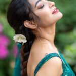 Bhanu Sri Mehra Instagram - When in doubt wear a saree 🦚 Wearing: @kalpana_vogeti Click 📸: @manoj_gangula Hairstyle: @hairstylistravi #saree #love #green #bhanusree🔥❤️ #hybridpilla #instagram #instapost