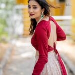 Bhanu Sri Mehra Instagram - 🌹 Wearing: @kalpana_vogeti Click 📸: @they_call_me_keshu MUA: @vitta_makeovers #bhanusree🔥❤️ #actor #life #blessed #instapost #hybridpilla #newclick
