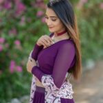 Bhanu Sri Mehra Instagram - Life is too short to wear boring 😴 clothes 🪻 Wearing : @sridevidesignerstudio PC : @manoj_gangula Hairstyle: @hairstylistravi #bhanusree🔥❤️ #hybridpilla #instafashion #halfsaree #love