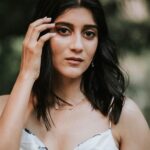 Deeksha Joshi Instagram – “Should a woman not be valued for so much more than her dancing skills or her comportment? Should we not value a woman instead for her candor, her character, her true accomplishments?” — Lady Whistledown

#iykyk #bridgertonfeels
