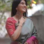 Deeksha Joshi Instagram - 🌺✨ Stylist: @styleitwithniki Saree: @thc.theheritageculture Blouse: @anonymousdesignerwear Jewellry: @culture_signature_jalpathakkar Assisted by @rudradave33 Photographer: @iam_rajinamdar