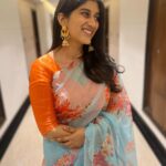 Deeksha Joshi Instagram - Sari ki Saree pictures 🙈🧡 📸: @mitikapandya_ 🌸 Dehradun, Uttarakhand