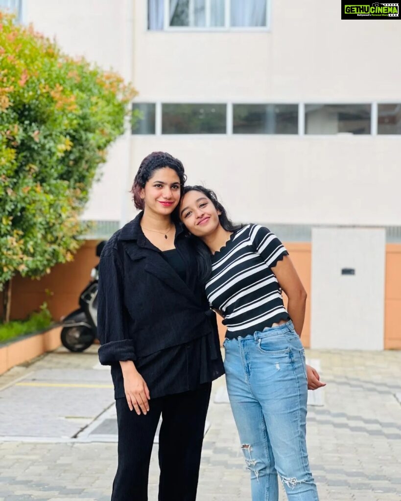 Deepa Thomas Instagram - You're the italic to my bold😶‍🌫😶‍🌫