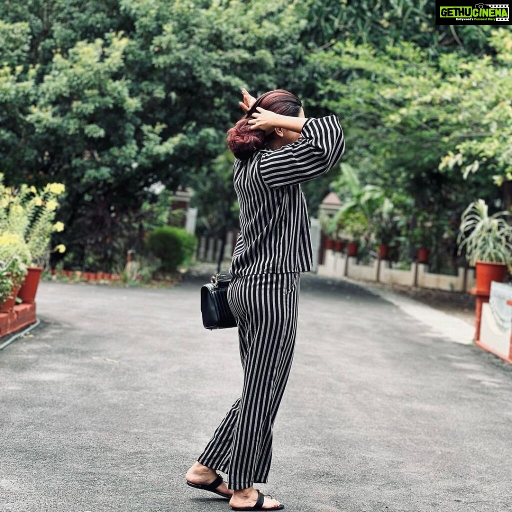 Deepa Thomas Instagram - Zebra 🦓 crossing Wearing @zerash_ ✨