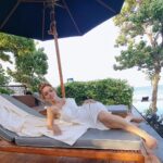 Devshi Khandur Instagram - Relax, refresh & refocus ⛱️🫶 #devshikhanduri #chillvibes #refresh #relax #travel #focus #live #noratrace #lux #luxarylife #luxaryvilla #luxarytravel #vvillas #Thailand #traveler #actor #beauty #beach #Huahin #luxaryhotel #poolside #infinitypool V Villas Luxury Hotel@Huahin