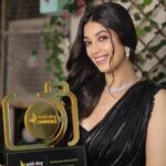 Digangana Suryavanshi Instagram - Thank you very much @middayindia for the honour🙏❤️ HMU: @rimjhimraimakeup 📷 @photo_vinayak Saree: @kalkifashion #DiganganaSuryavanshi #middayshowbiz #iconicversatileperformer
