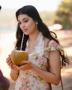Digangana Suryavanshi Instagram - Thank you for your love ❤️ #kamtohnahi 

#diganganasuryavanshi #digangana