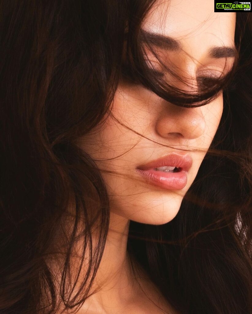 Disha Patani Instagram - 🖤