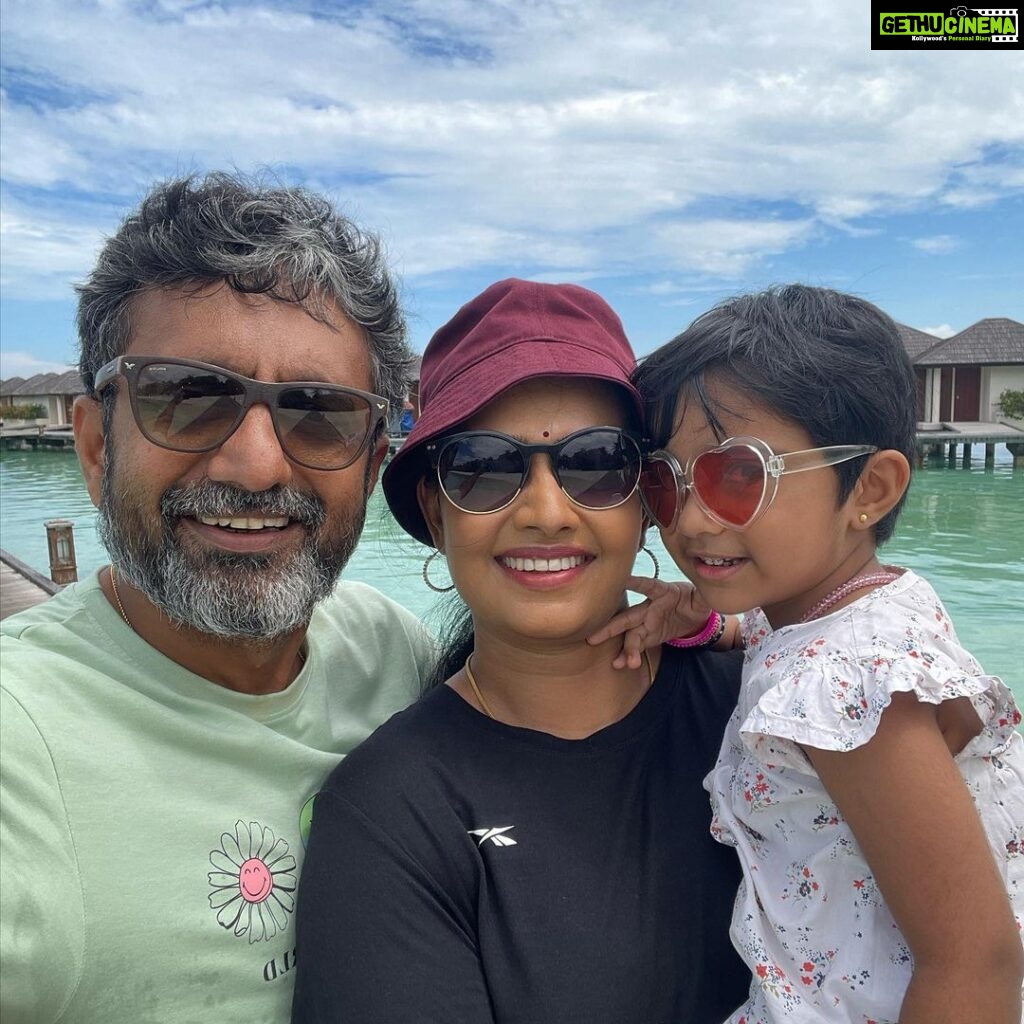 Divya Padmini Instagram - Favourite👨‍👩‍👧 #vacation #maldives #maldivesislands #family #familytime #together #stressfree #divyavishwanath #ratheeshbalakrishnanpoduval #myvedu #familytime #watervilla #villanautica #paradiseisland #paradiseislandresort #beautifuldestinations #beautyatitscore #myfavourite #divyavishwanath #ratheeshbalakrishnanpoduval @villanautica.maldives @paradiseislandresortmaldives Villa Nautica, Maldives
