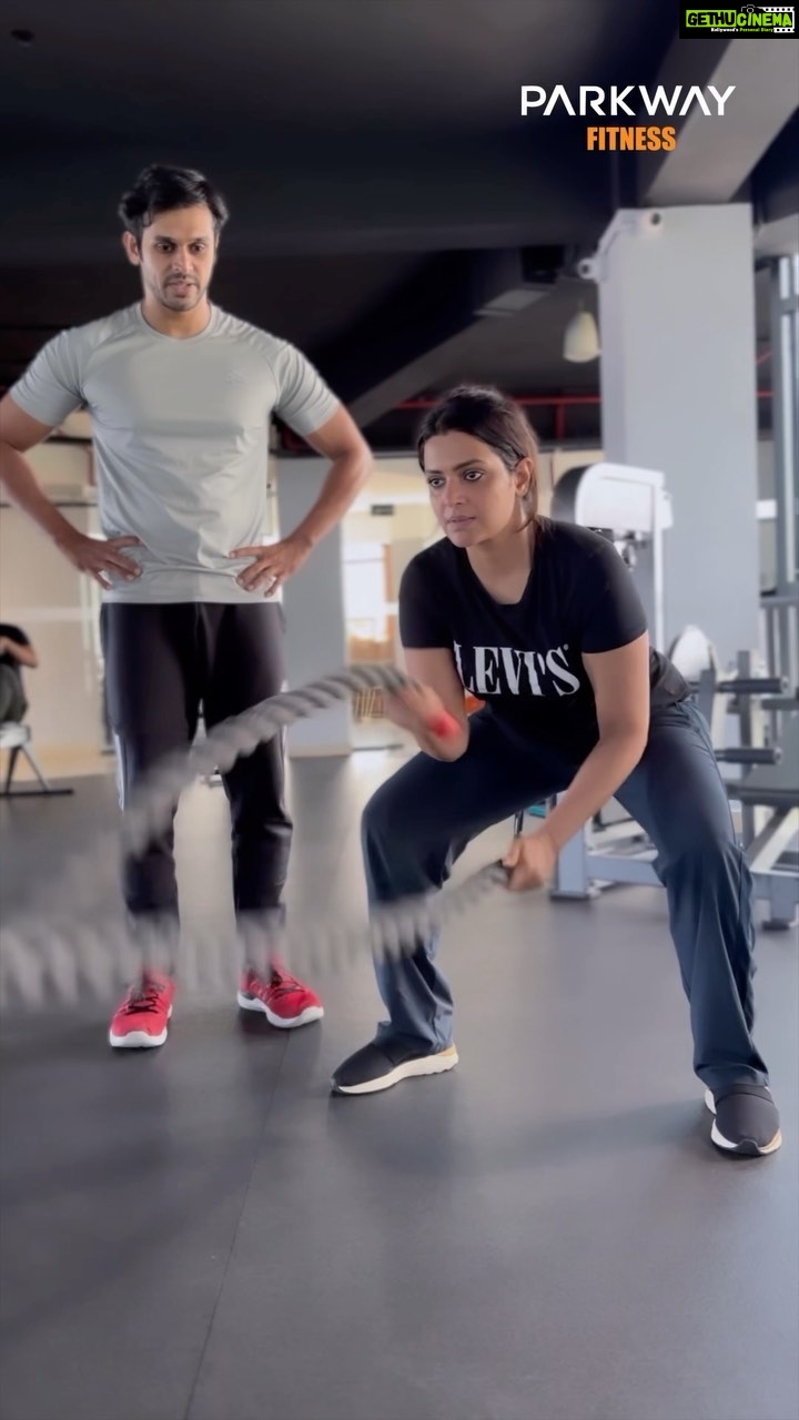 Divya Pillai Instagram - DAY 1 & 2 with my ever persistent PT @ali_shifas_vs @parkwaykochi Back to fitness regime after almost a year! I was on a very elaborate & loooong vacation away from the gym! I am struggling to get back to my routine!! So shout-out to anyone else going through this phase! I feel you! Thanks to my very positive PT @ali_shifas_vs helping me cope to restart, with that external push! Video credits @mc_3_6_9 #fitnessmotivation #fitnessaddict #whoamikidding #itstough #stayingpositive #gym #gymlife #personaltrainer