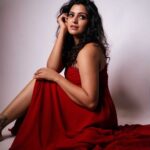 Divya Pillai Instagram - ❤️ Dolled up by @joe_elize_joy & team❤️ #dreamy #reddress #loveforred #redislove #photoshoot #photooftheday #saturday #night #weekend #weekendvibes #thatsit