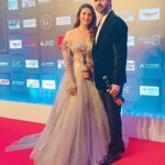 Divyanka Tripathi Instagram - अगर आप के शहर में भी हो रही है बिजली की कटौती तो याद कीजिए हमें - क्योंकि हम हैं आपके अपने-⚡️Power Couple⚡️😁 #PinkvillaStyleIcons2023 #EnigmaticPowerCouple #PowerCouple