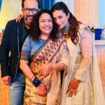 Divyanka Tripathi Instagram - Sometimes having fun with your core people is all the therapy you need!