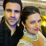 Divyanka Tripathi Instagram - Sometimes having fun with your core people is all the therapy you need!