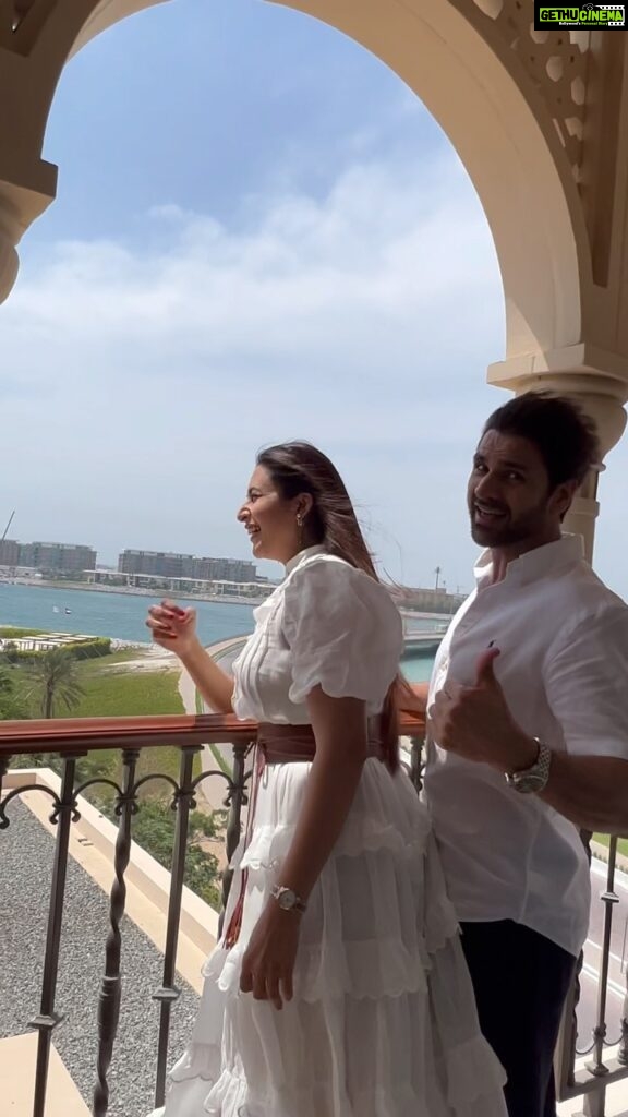 Divyanka Tripathi Instagram - When opulence meets tranquility. #LuxuryEscapes #EnchantingMoments #Wanderlust #Pickyourtrail #HasslefreeHolidays #UnwrapTheWorld #FSDubai #PickyourDubaitrail #FourSeasons Four Seasons Resort Dubai