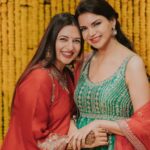 Divyanka Tripathi Instagram - Mehendi hai rachne wali😍🙌