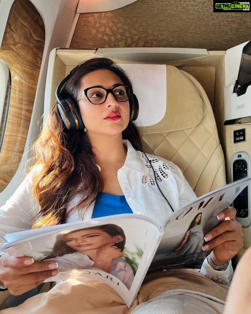 Divyanka Tripathi Instagram - 💙