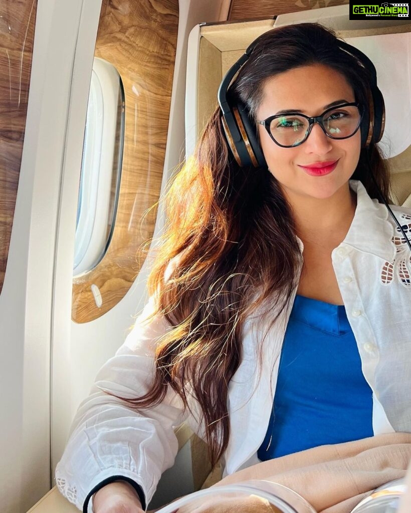 Divyanka Tripathi Instagram - 💙