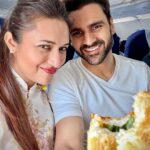 Divyanka Tripathi Instagram - The baguette that I can only sniff!🤷‍♀️ 🤨