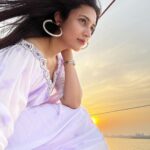 Divyanka Tripathi Instagram - Sun, sea & sail...few moments are forever. 💛