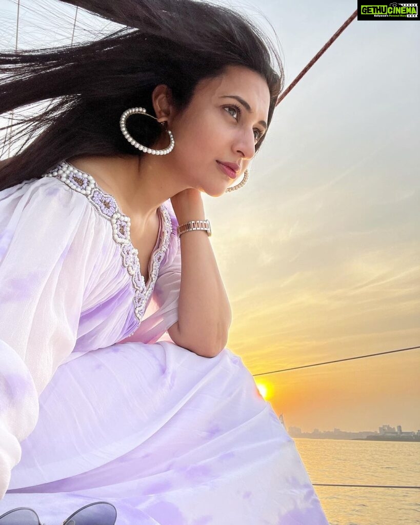 Divyanka Tripathi Instagram - Sun, sea & sail...few moments are forever. 💛