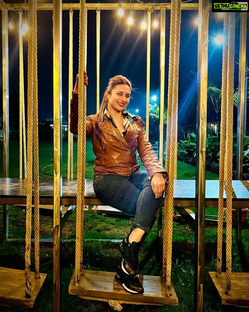 Divyanka Tripathi Instagram - Girls like to swing...