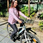 Divyanka Tripathi Instagram - Long drive jayenge...full speed jayenge.. #CycleDiary #PhotoDump