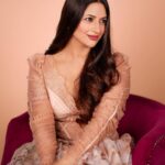 Divyanka Tripathi Instagram - Summer's the time to be Peachy not Preachy. Be the juiciest bite world has to offer. 📸 @simrangill_photography