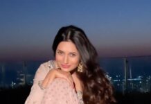 Divyanka Tripathi Instagram - Self edited images reel = Self love! @seasonsmumbai