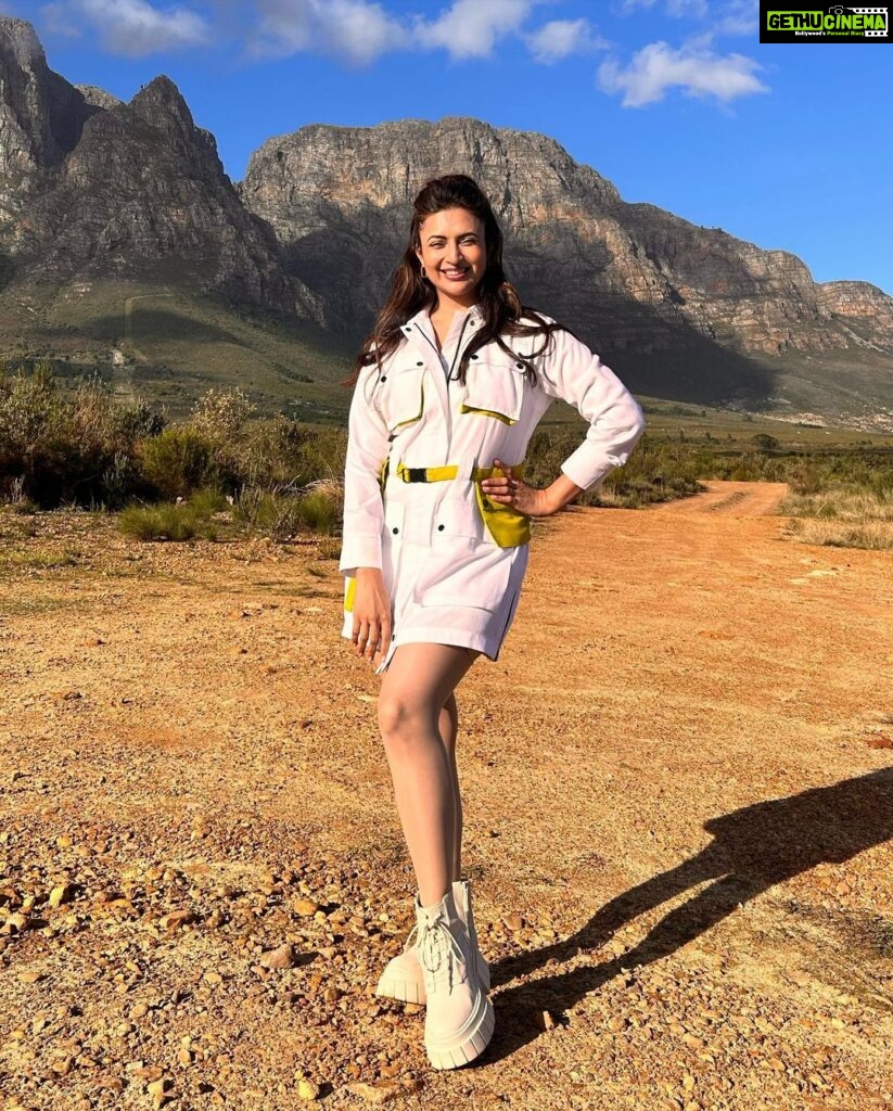 Divyanka Tripathi Instagram - Vibrance is an attitude. Sport it often 😊 Styled By: @stylebysugandhasood Assisted By: @tejalnagmoti Outfit: @vyoum_official Jewellery: @timelessjewelsby_s @vblitzcommunications South Africa
