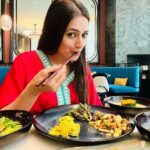 Divyanka Tripathi Instagram - Brunch date with family 😍 What hospitality and food... Loved you @gomamumbai 🥂