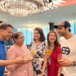 Divyanka Tripathi Instagram - Brunch date with family 😍 What hospitality and food... Loved you @gomamumbai 🥂