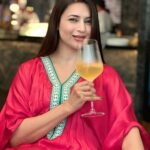 Divyanka Tripathi Instagram - Brunch date with family 😍 What hospitality and food... Loved you @gomamumbai 🥂