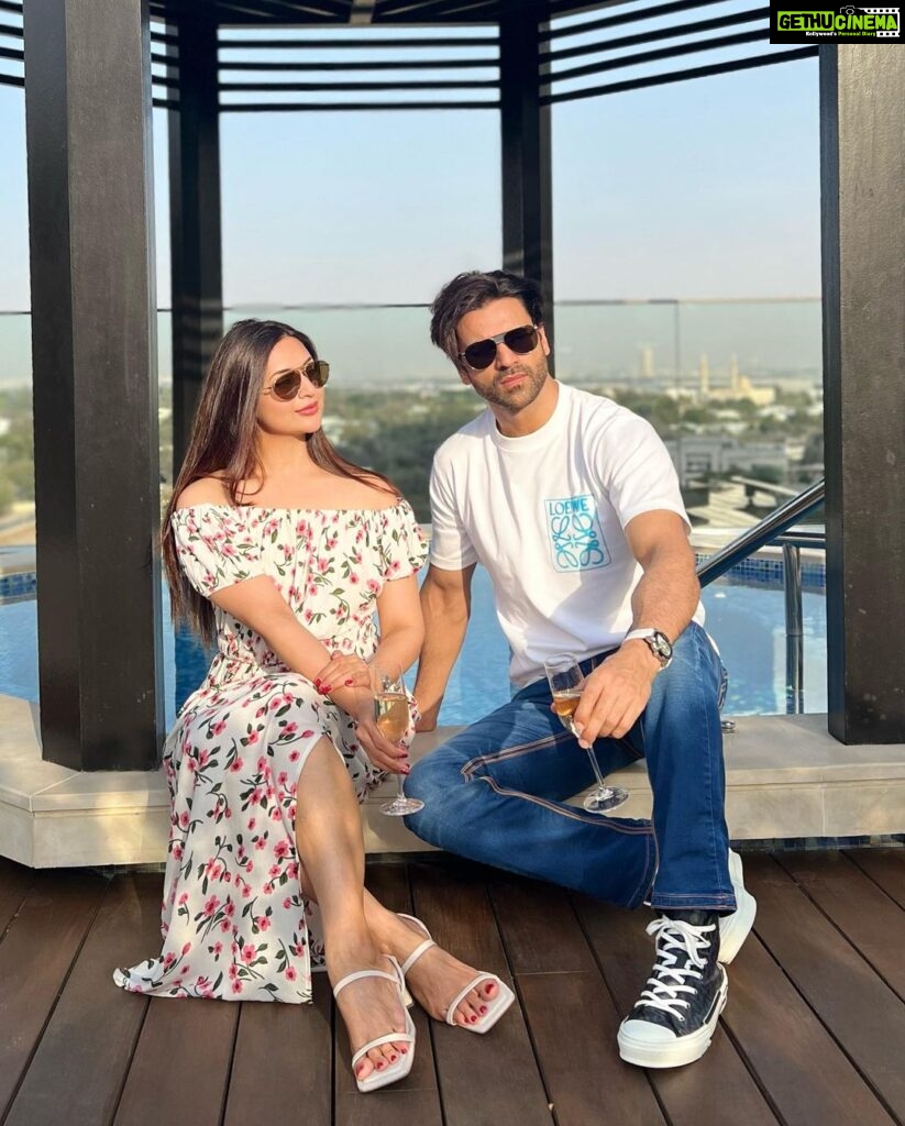 Divyanka Tripathi Instagram - Pictures are the soul of times spent together that you can revisit and relive forever. #MemoriesInTheMaking @pickyourtrail @fsdubaidifc #Pickyourtrail #HasslefreeHolidays #LetsPYT #FSDubaiDIFC #FourSeasons #FSCityEscape Four Seasons Hotel DIFC